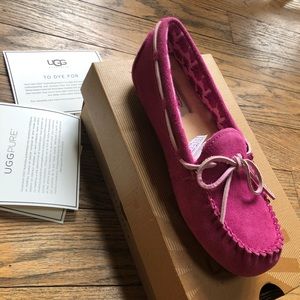 Girls ugg moccasins